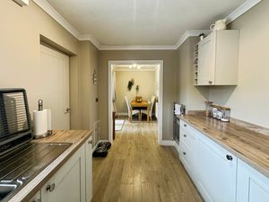 Kitchen- click for photo gallery